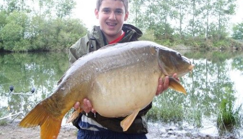 A 30 lb 2 oz carp from Old Oaks, Jun 2009