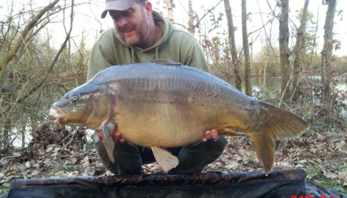 A 34 lb 8 oz carp from Old Oaks, Alan Pugh's Party, Mar 2017