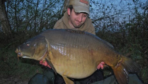 A 41 lb carp from Old Oaks, Apr 2010