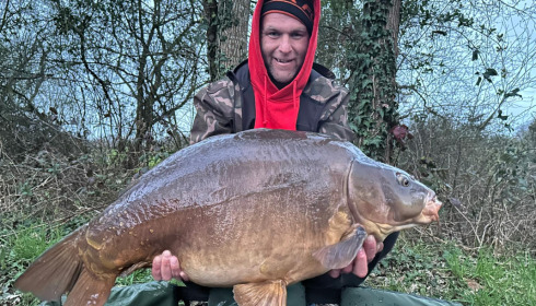 A 44 lb fish from Old Oaks, Mar 2023