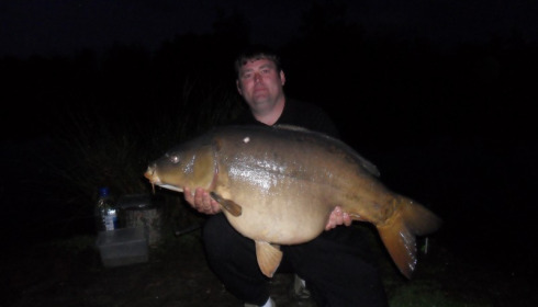 A 41 lb 14 oz carp from Old Oaks, Lee, May 2014