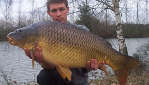 A 30 lb carp from Old Oaks, Mr Pichon, Mar 2006