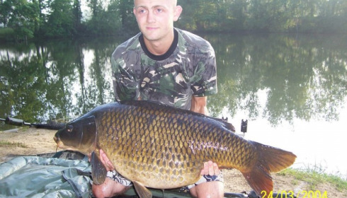 A 53 lb 3 oz carp from Old Oaks, Dale Stewart, May 2012
