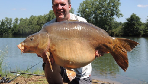 A 55 lb 4 oz carp from Old Oaks, Andy Wilmot, Jun 2015