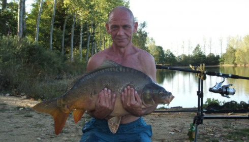 A 26 lb carp from Old Oaks, Sep 2006