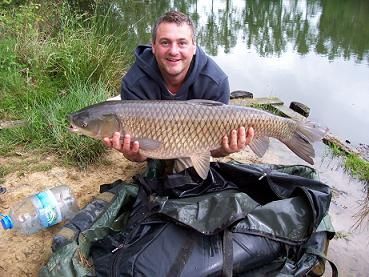 A 34 lb carp from Old Oaks, New lake record grass carp 34lb, May 2007