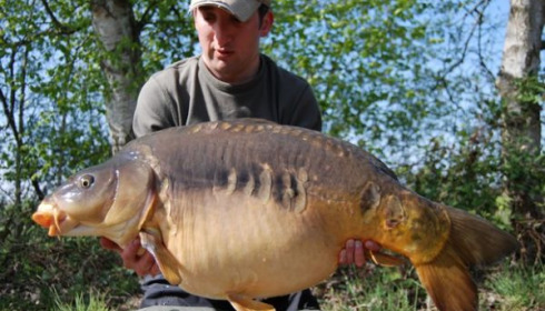 A 35 lb carp from Old Oaks, Apr 2010