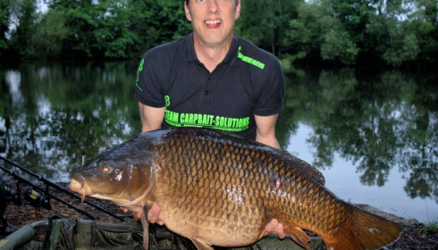A 55 lb carp from Old Oaks, Scott Fyles, May 2016