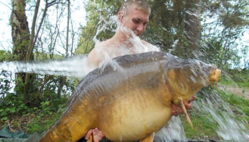 A 45 lb carp from Old Oaks, Gary Philip Mardle, Apr 2014