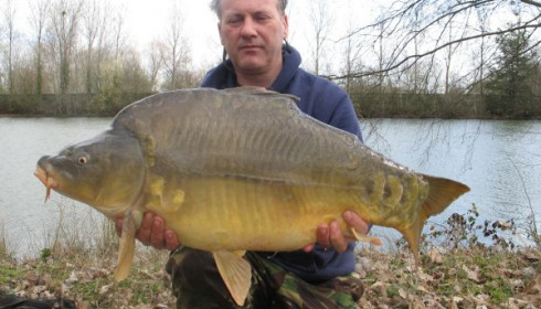 A 26 lb 8 oz carp from Old Oaks, Paul Ashley, Mar 2006