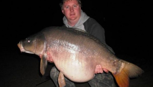 A 49 lb 1 oz carp from Old Oaks, Barry Warren, Apr 2011