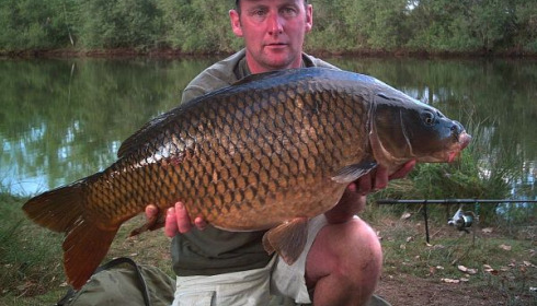 A 32 lb 14 oz carp from Old Oaks, Aug 2006