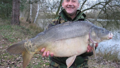 A 23 lb 4 oz carp from Old Oaks, Darrin, Mar 2006