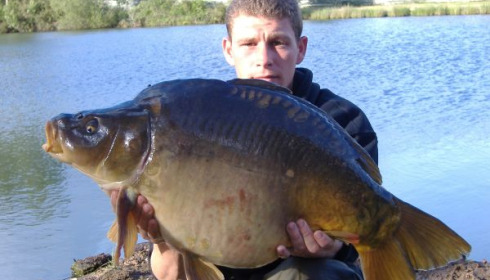 A 24 lb 4 oz carp from Old Oaks, May 2006