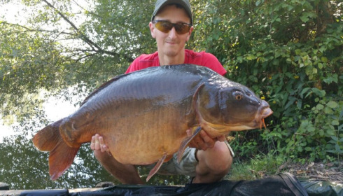 A 45 lb 1 oz carp from Old Oaks, Jason Kennerley, Aug 2016