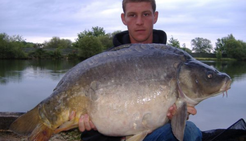 A 34 lb 3 oz carp from Old Oaks, May 2006