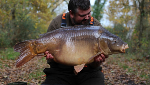 A 42 lb 8 oz carp from Old Oaks, Gilbert, Nov 2019