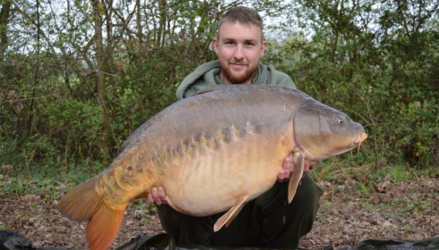 A 39 lb 2 oz carp from Old Oaks, Apr 2015