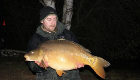 A carp from Old Oaks, Mr Neales & Mr Markham, Mar 2011