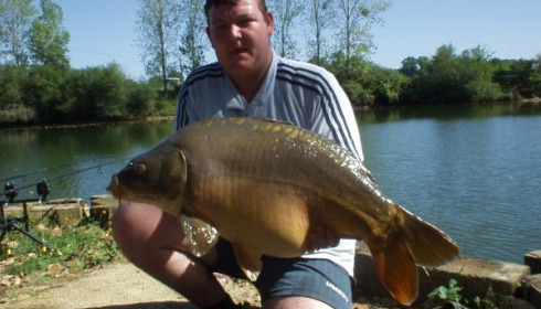 A 29 lb carp from Old Oaks, Sep 2006
