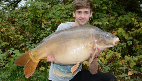 A 46 lb 12 oz carp from Old Oaks, Sam, Oct 2014