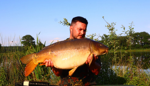 A 34 lb 7 oz fish from Ragon, mirror, Jun 2023