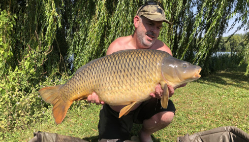 A 35 lb 10 oz fish from Seigneurie, 35 10 pb common, Sep 2021