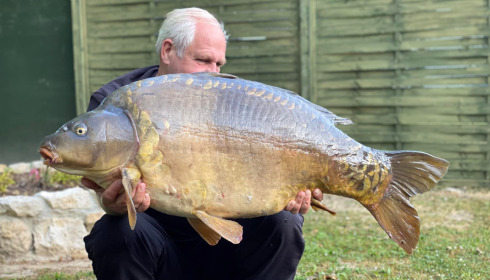 A 63 lb 8 oz carp from Sky Lake, Andy, May 2022