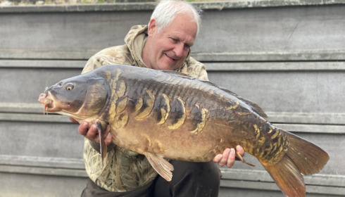 A 35 lb carp from Sky Lake, Apr 2023