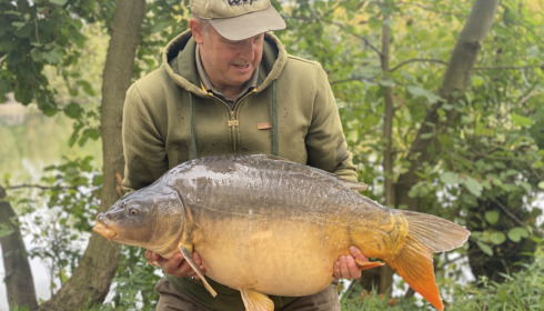 A 40 lb 5 oz carp from Sky Lake, Nigel Owen, Oct 2022