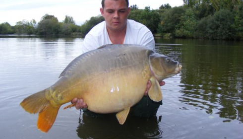 A 40 lb 4 oz carp from Villefond, Oct 2010