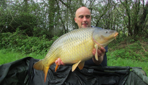 A 29 lb 3 oz carp from Villefond, Apr 2014