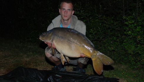 A 33 lb 14 oz carp from Villefond, May 2011