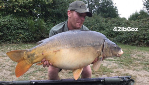 A 42 lb 6 oz carp from Villefond, Oct 2017
