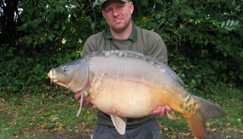 A 30 lb 15 oz carp from Villefond, Sep 2013