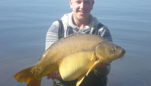 A 27 lb carp from Villefond, Apr 2013