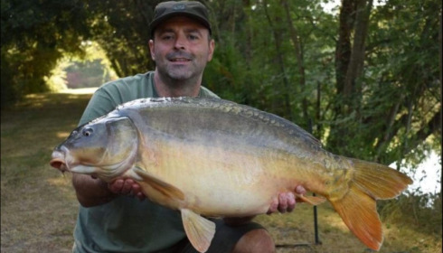 A 29 lb 2 oz carp from Villefond, Sep 2018