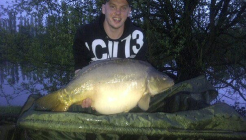 A 44 lb 8 oz carp from Villefond, Apr 2013