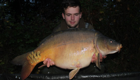 A 32 lb 4 oz carp from Villefond, Nov 2014