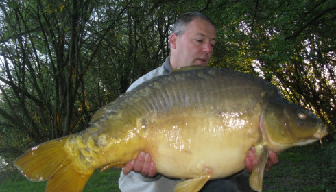 A 41 lb 14 oz carp from Villefond, Apr 2014