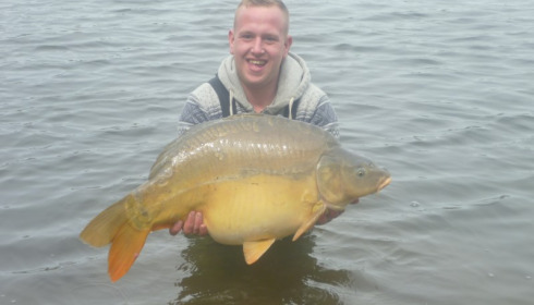 A 35 lb carp from Villefond, Apr 2013