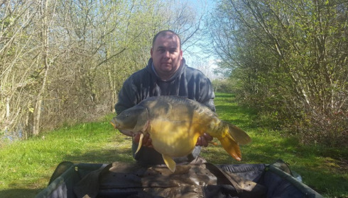 A 32 lb carp from Villefond, Moon Scale, Apr 2016