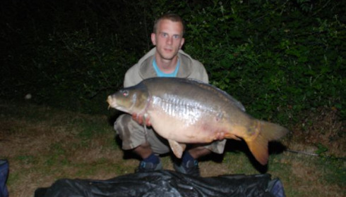 A 35 lb 5 oz carp from Villefond, May 2011