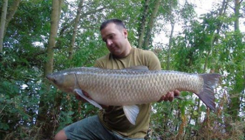 A 24 lb 7 oz grass carp from Villefond, Oct 2016