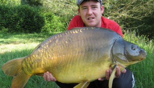 A 29 lb 2 oz carp from Villefond, Apr 2011