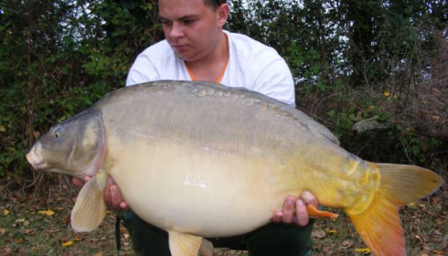 A 32 lb 2 oz carp from Villefond, Oct 2010