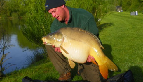 A 35 lb carp from Villefond, Apr 2011