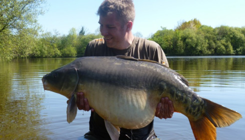 A 48 lb 5 oz carp from Villefond, Apr 2014