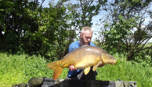 A 24 lb 4 oz carp from Villefond, Jun 2017