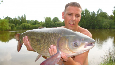 A 20 lb 3 oz grass carp from Villefond, Jun 2012